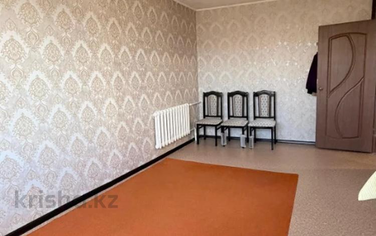3-комнатная квартира · 63.2 м² · 5/5 этаж, Майкудук, мкр Восток-1 за 16.5 млн ₸ в Караганде, Алихана Бокейханова р-н — фото 2
