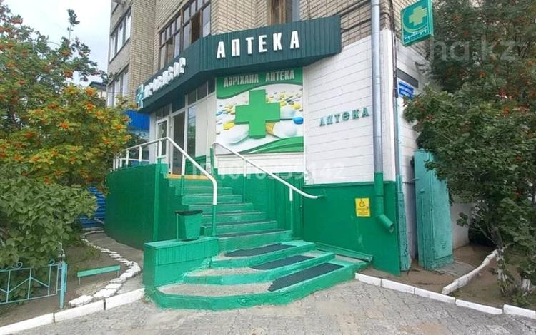 Свободное назначение, магазины и бутики, салоны красоты, медцентры и аптеки, образование, кабинеты и рабочие места, студии · 70 м² за 300 000 ₸ в Петропавловске — фото 9