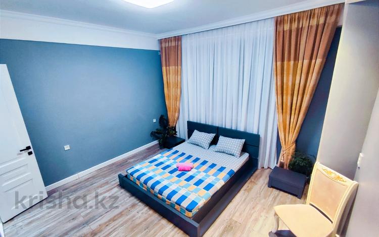 3-комнатная квартира · 130 м² · 8/15 этаж, 17-й мкр, ​17-й микрорайон 6 — МОРЕ,АКВАПАРК,ХАЛЫК АРЕНА,ЦЕНТР ГОРОДА за 25 000 ₸ в Актау — фото 2