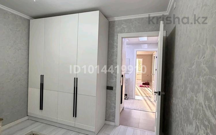 5-комнатная квартира · 110 м² · 2/5 этаж, Аль-Фараби 102 за 37 млн ₸ в Кентау — фото 2