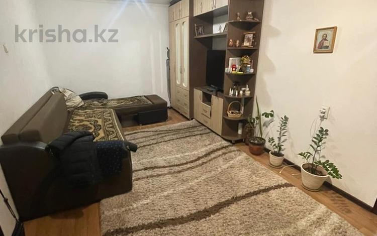 2-комнатная квартира, 42 м², 2/5 этаж, мкр Орбита-1 8