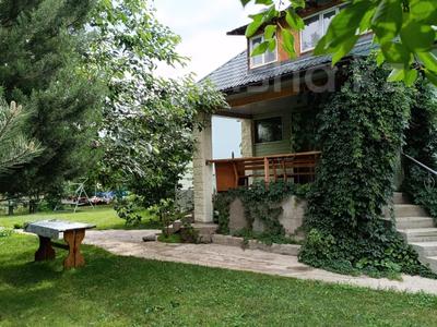 Отдельный дом · 7 комнат · 600 м² · 14 сот., С. Райымбек за 90 млн ₸
