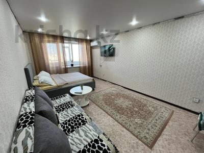 1-комнатная квартира · 43 м² · 10/10 этаж, мкр 12 39 — Бокенбай Батыра, Гостиница Дастан за 9 000 〒 в Актобе