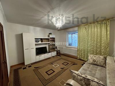 2-бөлмелі пәтер · 54 м² · 5/5 қабат, Степной 1 ш/а. 23 — Айза, бағасы: 200 000 ₸ в Караганде, Казыбек би р-н