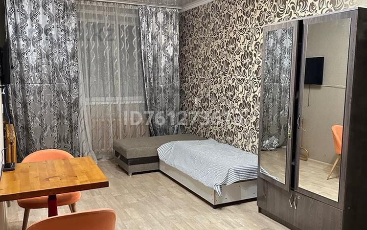 1-бөлмелі пәтер · 42 м² · 2/12 қабат, 15 микрорайон 18А — За площадью Мухтара Ауэзова, бағасы: 130 000 ₸ в Семее — фото 2
