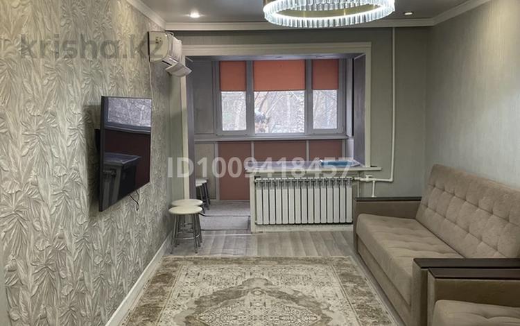 3-бөлмелі пәтер · 64 м² · 2/5 қабат, Бухар-Жырау 77, бағасы: 260 000 ₸ в Караганде, Казыбек би р-н — фото 2
