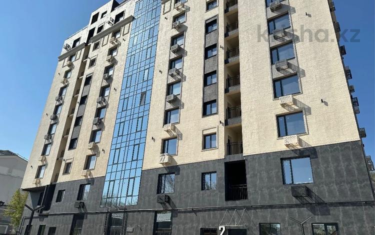 3-комнатная квартира · 163.4 м² · 7/9 этаж, Аманжолова 110 за 71.4 млн ₸ в Уральске — фото 2