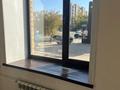Еркін, кеңселер, дүкендер мен бутиктер, қоймалар, сұлулық салондары, медорталықтар мен дәріханалар, білім орталықтары, ойын-сауық, конференц-залдар, кабинеттер және жұмыс орындары, студиялар · 80 м², бағасы: 450 000 ₸ в Семее — фото 2