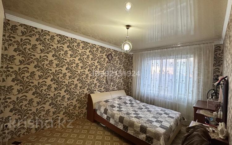 2-комнатная квартира · 65 м² · 10/10 этаж, мкр Юго-Восток, Сарыарка 31 за 23 млн ₸ в Караганде, Казыбек би р-н — фото 7