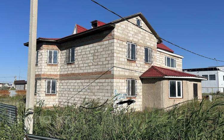 Отдельный дом · 5 комнат · 380 м² · 10 сот., мкр Уркер, Баян батыр 50/4 за 42 млн ₸ в Астане, Нура р-н — фото 2