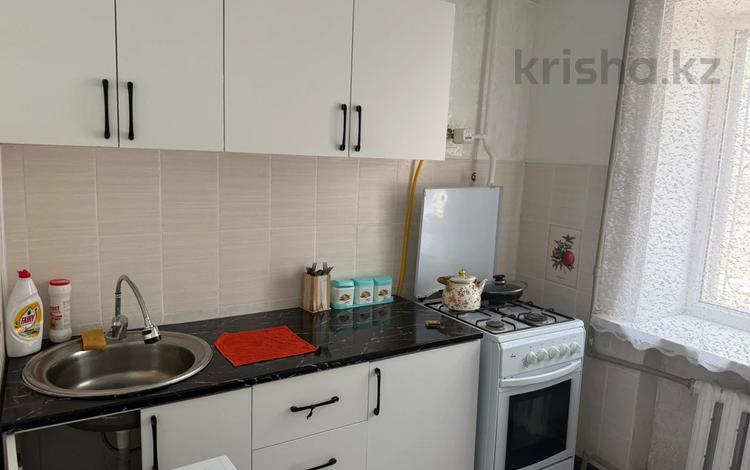 1-комнатная квартира · 30 м² · 1/5 этаж, Баймуханова 41 — привокзальная остановка за 10.5 млн ₸ в Атырау, мкр Привокзальный-1 — фото 2