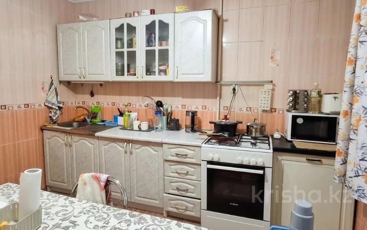 4-комнатная квартира · 82 м² · 3/5 этаж, мкр Мамыр-2 за 58 млн ₸ в Алматы, Ауэзовский р-н — фото 25