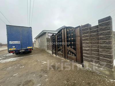 Отдельный дом · 7 комнат · 160 м² · 10 сот., мкр Акбулак, Рыночная 10 б за 50 млн 〒 в Таразе