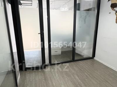 Офисы, образование, кабинеты и рабочие места · 15 м² за 200 000 ₸ в Астане, Есильский р-н