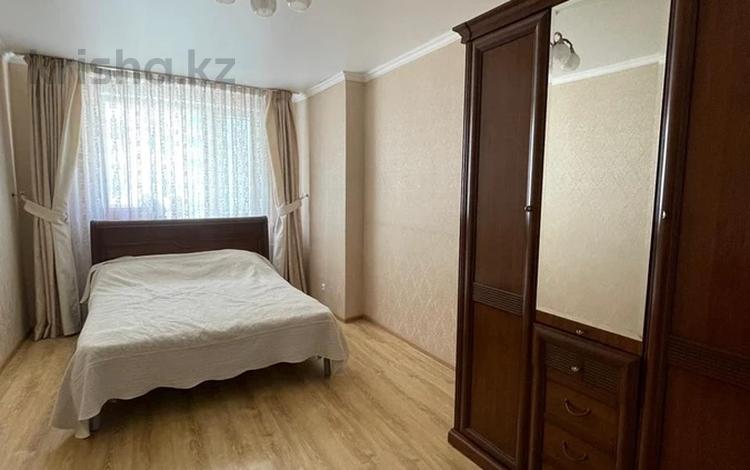 3-комнатная квартира, 92 м², 9/12 этаж, Кошкарбаева 34