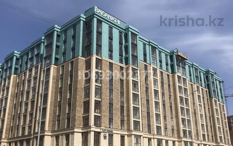 3-комнатная квартира, 95.5 м², 10/10 этаж, Ашимова 17 за 35.5 млн 〒 в Караганде, Казыбек би р-н — фото 2