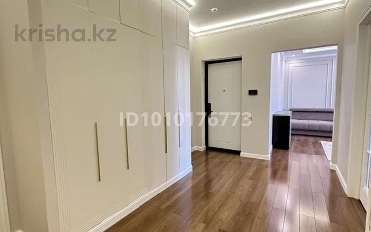 3-бөлмелі пәтер · 95 м² · 6/9 қабат, Кайым Мухамедханова 6 б, бағасы: 88 млн ₸ в Астане, Нура р-н — фото 55