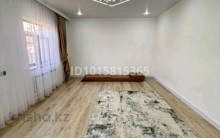 Отдельный дом · 4 комнаты · 200 м² · 8 сот., Шара Жиенқұлова 28 за 50 млн ₸ в Таразе — фото 2