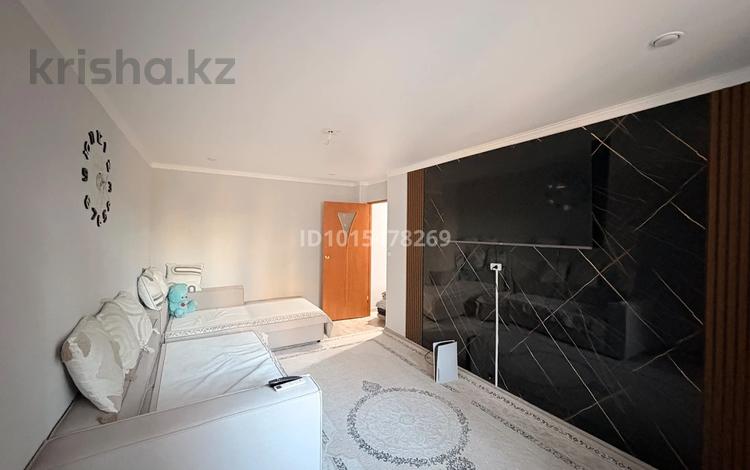 2-бөлмелі пәтер · 49 м² · 2/5 қабат, Юность 25, бағасы: 17 млн ₸ в Семее — фото 2