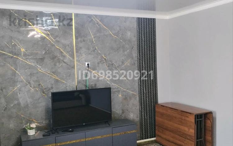 Отдельный дом · 3 комнаты · 80 м² · 5.5 сот., Райымбек батыра 83 за 15 млн 〒 в Таразе — фото 2