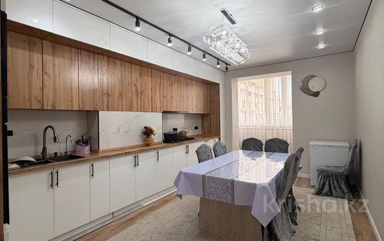 3-комнатная квартира · 128 м² · 1/6 этаж, 16-й мкр 82 за 48 млн ₸ в Актау — фото 2