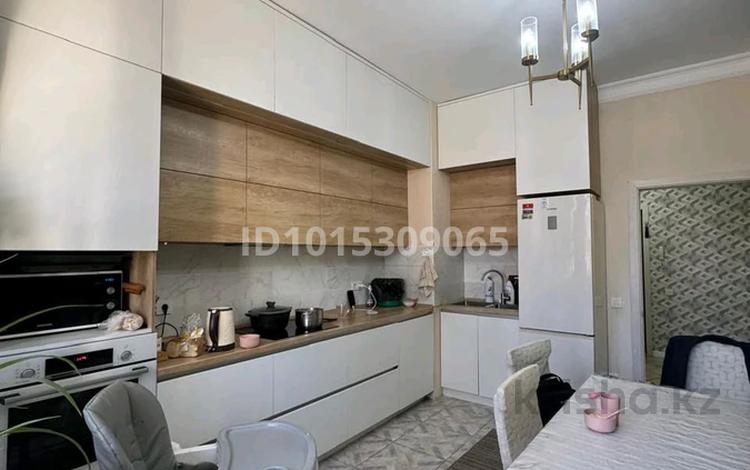 4-комнатная квартира · 160 м² · 3/13 этаж, Абикен Бектуров 7 за 82 млн ₸ в Астане, Нура р-н — фото 2