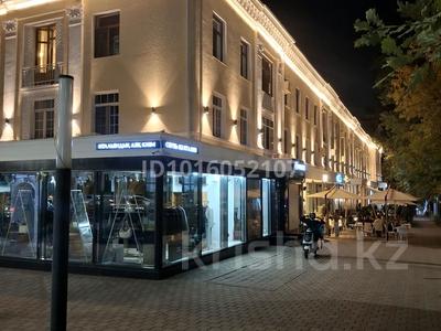 4-бөлмелі пәтер · 96 м² · 3/3 қабат, пр.Абылай хана — улица Джамбула, бағасы: 120 млн ₸ в Алматы, Алмалинский р-н
