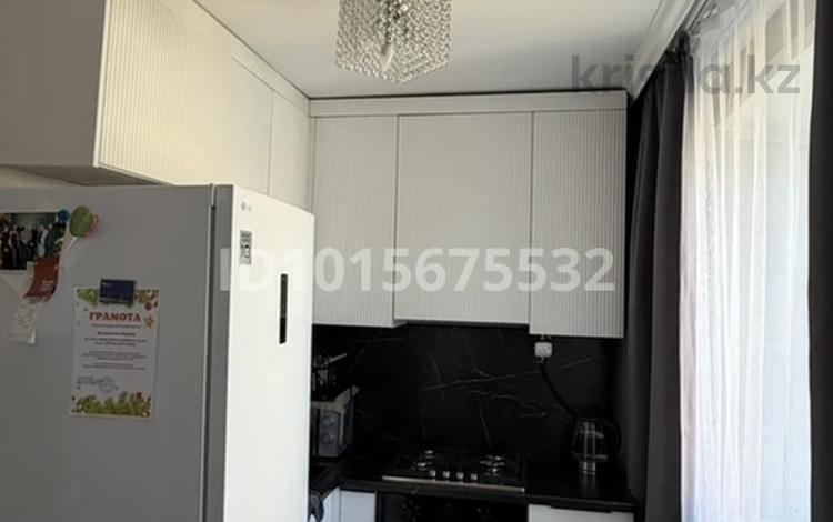 2-комнатная квартира · 48 м² · 5/5 этаж, Жамакаева — Центр район 12 месяцев за 230 000 ₸ в Семее — фото 2