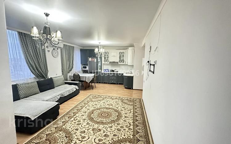 2-комнатная квартира, 78 м², 3/5 этаж помесячно, Шукурова 98г — ЖК малика