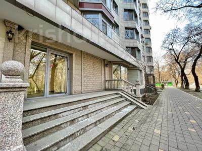 Свободное назначение, офисы, магазины и бутики, салоны красоты, фитнес и спорт, медцентры и аптеки, образование, развлечения, конференц-залы, студии · 225 м² за 2.5 млн ₸ в Алматы, Медеуский р-н