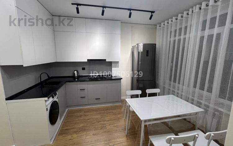 1-комнатная квартира · 37 м² · 7/9 этаж, мкр Центральный, Абая 26/2 — Абая, Канцева за 3 000 ₸ в Атырау — фото 2