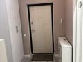 2-комнатная квартира · 55 м² · 17/19 этаж, Шахтеров 52б за 230 000 ₸ в Караганде, Казыбек би р-н — фото 9