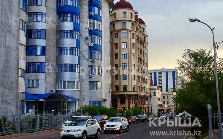 Свободное назначение, офисы, магазины и бутики, склады, салоны красоты, медцентры и аптеки, образование, кабинеты и рабочие места, студии · 35 м² за 230 000 〒 в Алматы, Бостандыкский р-н — фото 2