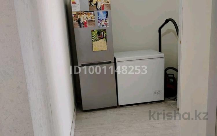 3-комнатная квартира · 70 м² · 7/9 этаж, мкр 5 20 — молдагулова за 21 млн 〒 в Актобе — фото 2