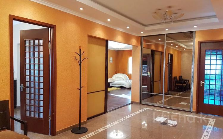 5-бөлмелі пәтер · 200 м² · 13/16 қабат, Самал-3 ш/а., Мендыкулова 22, бағасы: 1.3 млн ₸ в Алматы, Медеуский р-н — фото 2