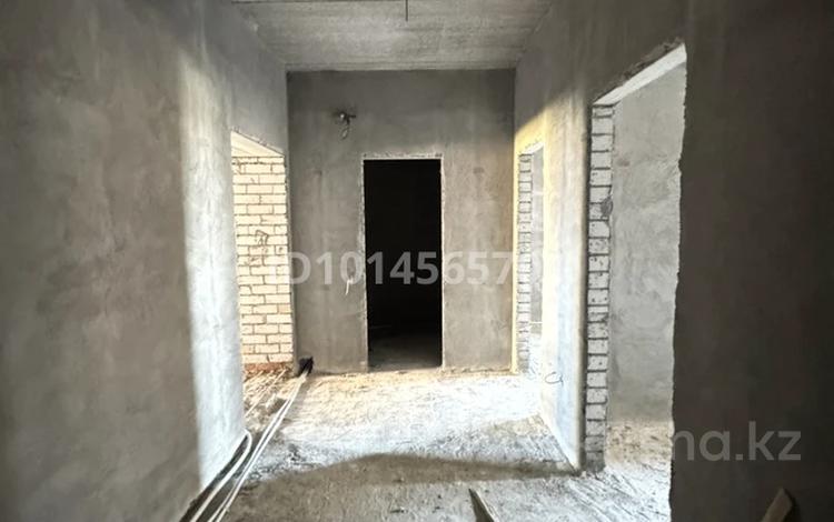 2-комнатная квартира · 70 м² · 3/9 этаж, мкр. Алтын орда 2 за 28.9 млн ₸ в Актобе — фото 2