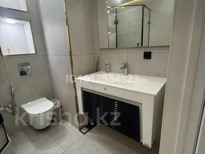 2-бөлмелі пәтер · 78 м² · 8/14 қабат, мкр Акжайык, Сырым батыра 2Б, бағасы: 350 000 ₸ в Шымкенте, Абайский р-н