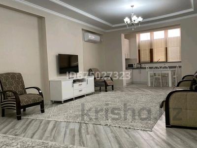 2-комнатная квартира, 80 м², 7/17 этаж посуточно, Кунаева 39 за 25 000 〒 в Шымкенте, Аль-Фарабийский р-н