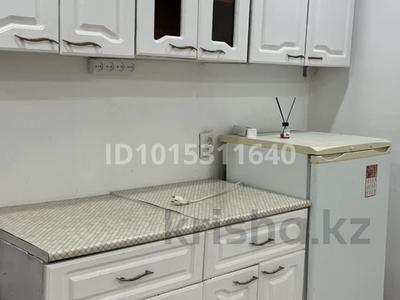 1 комната · 18 м² · 5/5 этаж, Гагарина 36/4 — Возле рынка Оним за 50 000 ₸ в Уральске
