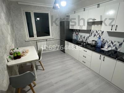 1-бөлмелі пәтер, 36 м², 7/9 қабат ай сайын, мкр Самал-2 74, бағасы: 250 000 〒 в Алматы, Медеуский р-н