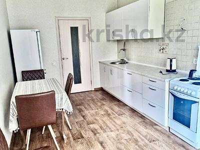 1-комнатная квартира, 56 м², 3/12 этаж помесячно, Ходжанова 77 за 300 000 〒 в Алматы, Бостандыкский р-н