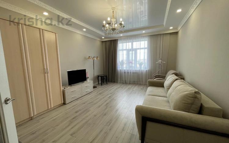 2-бөлмелі пәтер · 63 м² · 7/9 қабат, Пр. Шахтеров, бағасы: 35.5 млн ₸ в Караганде, Казыбек би р-н — фото 2