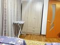 2-комнатная квартира, 42 м², 3/5 этаж посуточно, Азаттык 46а за 12 000 〒 в Атырау — фото 3