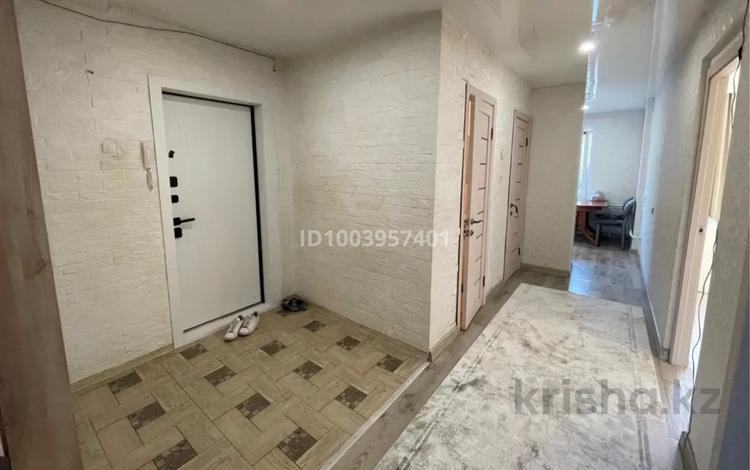 3-комнатная квартира · 68 м² · 5/5 этаж, Сатпаева 34 за 29 млн ₸ в Усть-Каменогорске — фото 2