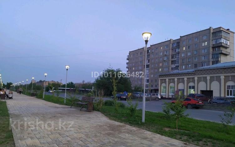 2-комнатная квартира · 53.8 м² · 5/9 этаж, Просп. Мухтара Ауэзова 114А за 21 млн ₸ в Семее, Красный Кордон — фото 2
