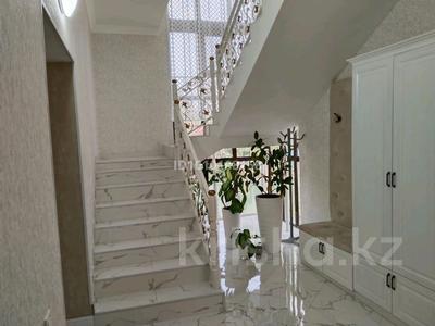Отдельный дом · 8 комнат · 380 м² · 8.2 сот., Автозаводская 14 за 110 млн ₸ в Шымкенте, Туран р-н