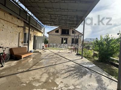 Часть дома · 10 комнат · 240 м² · 10 сот., жилой массив Кайнар Булак, Ә.Бөлешов 1401 — Гулзабира магазин за 34 млн ₸ в Шымкенте, Абайский р-н