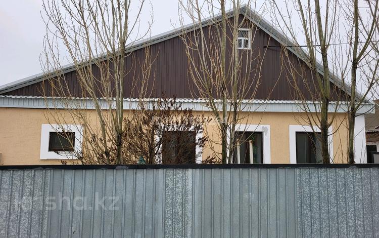 Жеке үй · 3 бөлме · 80 м² · 6.5 жүзд., Бухар Жырау 20, бағасы: 16 млн ₸ в Актобе, жилой массив Кирпичный — фото 2