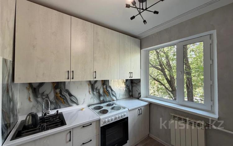 3-комнатная квартира · 47 м² · 2/5 этаж, мкр Юго-Восток, 28й микрорайон, пр Республики за 19.5 млн ₸ в Караганде, Казыбек би р-н — фото 6