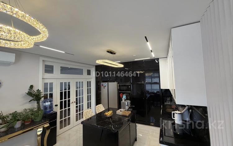 4-бөлмелі пәтер · 160 м² · 5/21 қабат, Калдаякова 3, бағасы: 1.6 млн ₸ в Астане, Алматы р-н — фото 9